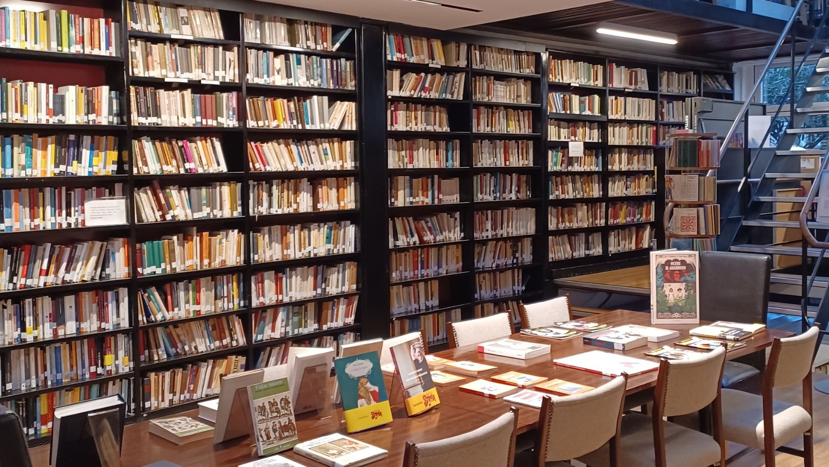 Library E. MONTALE